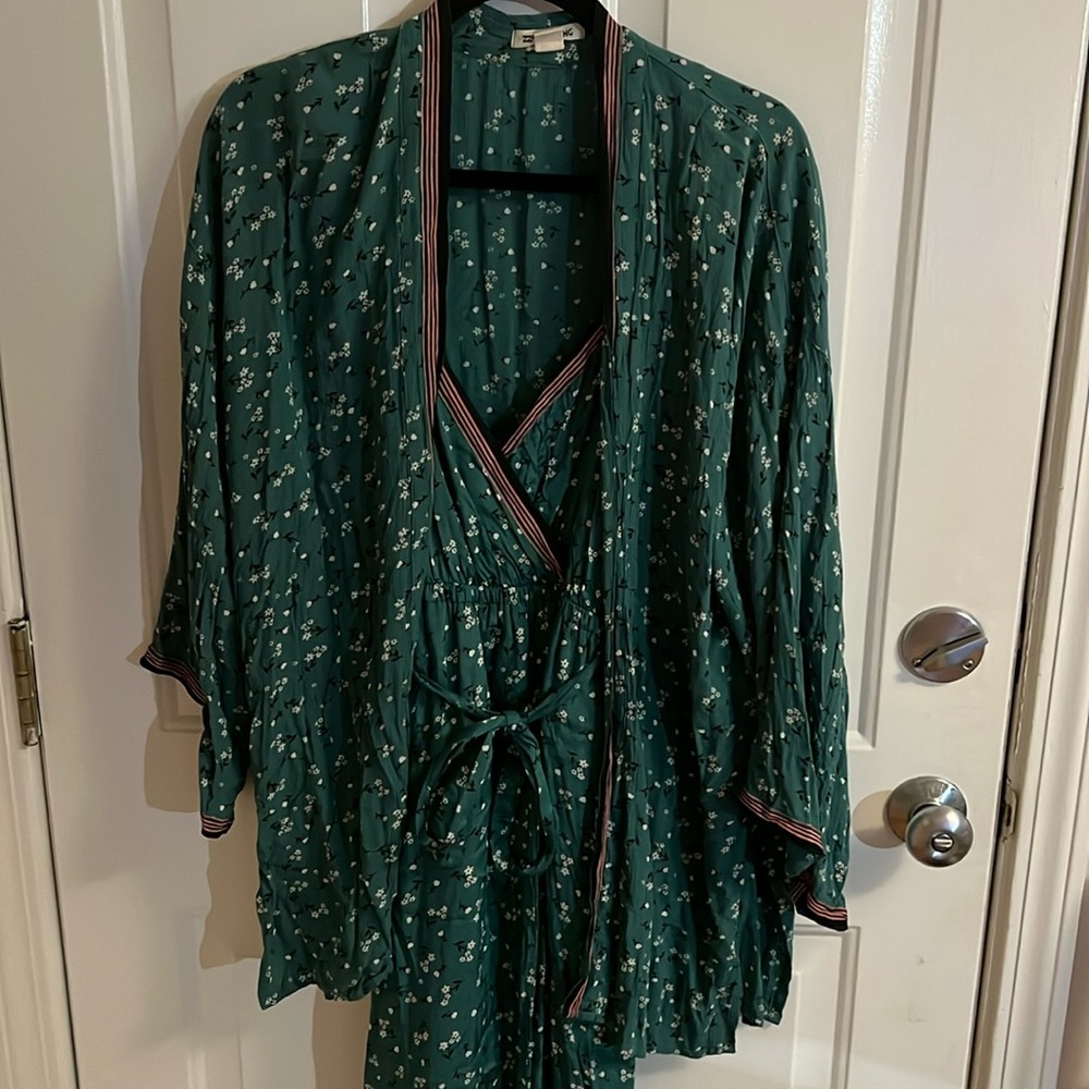 Billabong dress set
